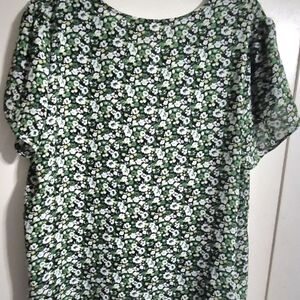 Cato Womens Green White Floral Blouse Top XL Short Sleeve Polyester Lightweight